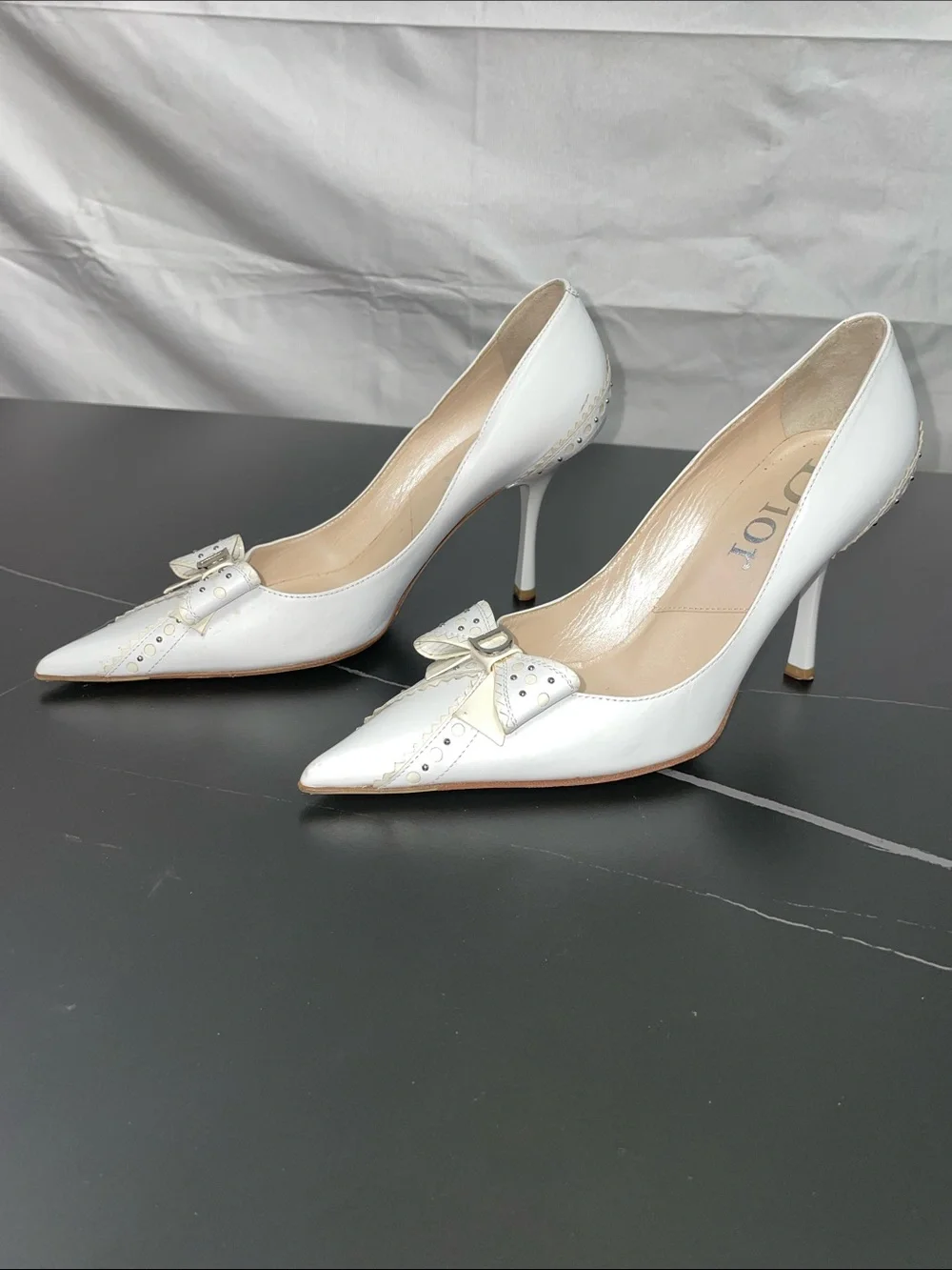 CHRISTIAN DIOR WHITE LEATHER D-TRICK PUMPS BY JOHN GALLIANO  FTL-08-192